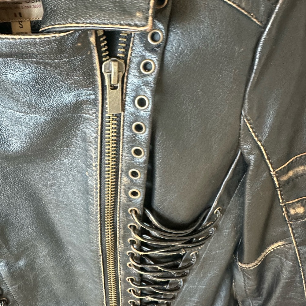 Edgy Amazing DESIGN and DETAILS Wilson Black Leather Jacket - Picture 3 of 15